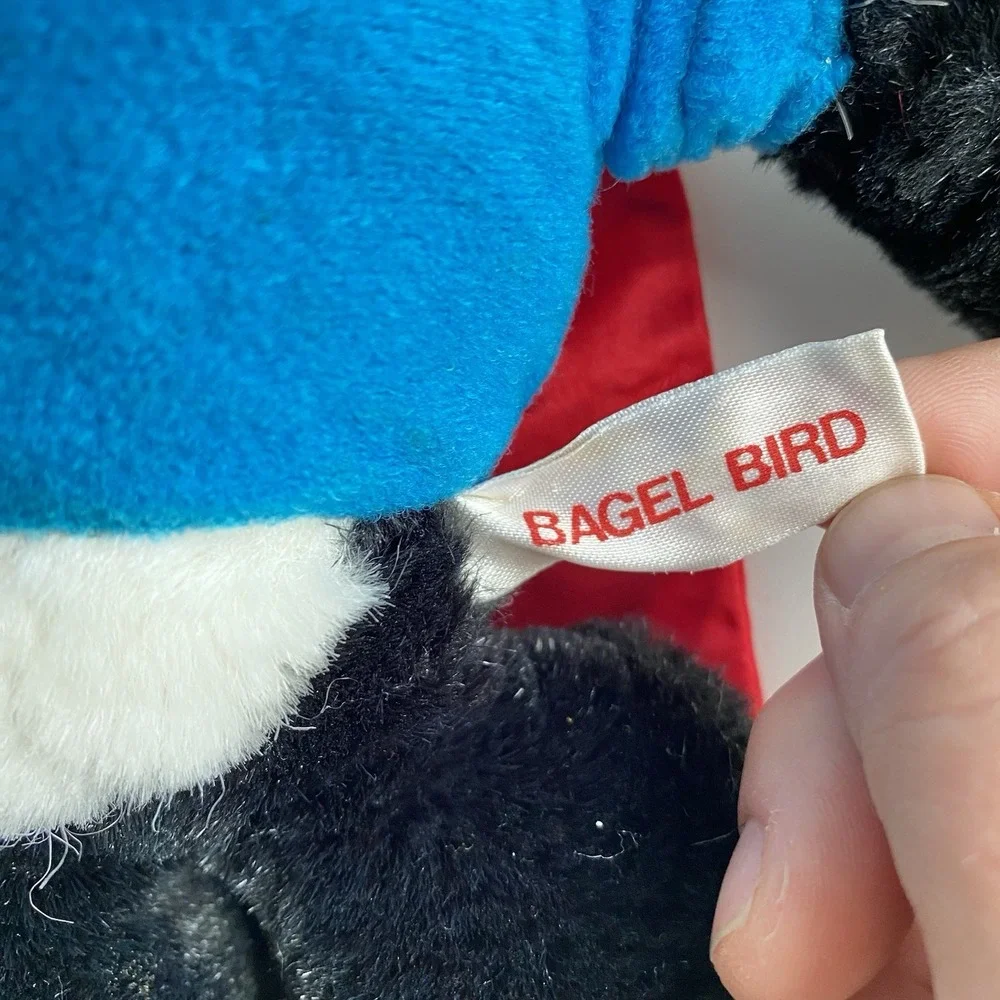 Lenders Bagels Plush Toy BAGEL BIRD.‎ Russ Berrie RARE Vintage Penguin w/ Cape